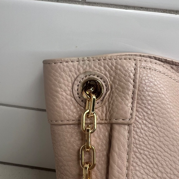 Tory Burch Britten Slouchy Tote, Blush Pink Pebbled Leather, gold tone hardware - Picture 4 of 16
